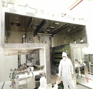 卷對卷濺鍍設備腔體與現場作業空間